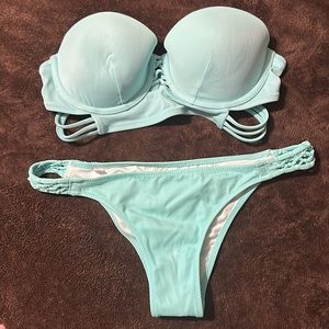 Victoria’s Secret teal bikini 34C/M (fits more like a 34B and S bottoms).